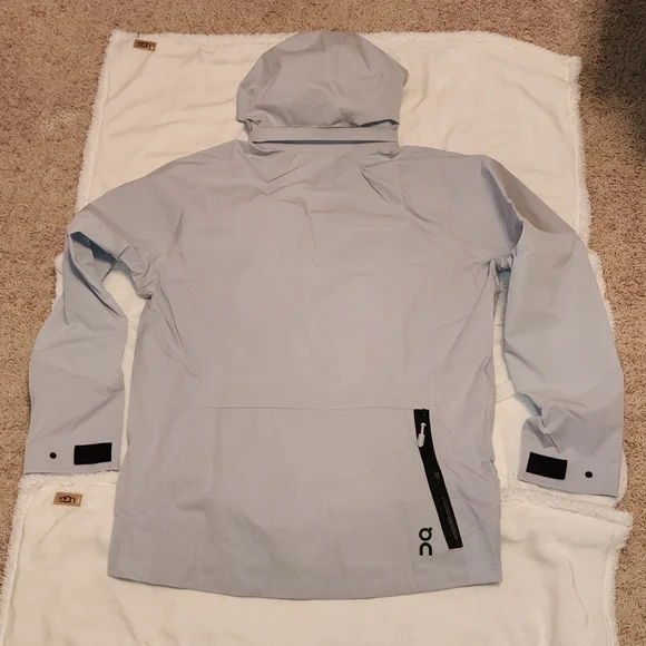 On Running Explorer Jacket